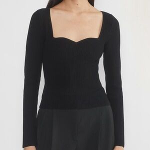 Aritzia Babaton Sculpt Knit Sweetheart Longsleeve- Size Large